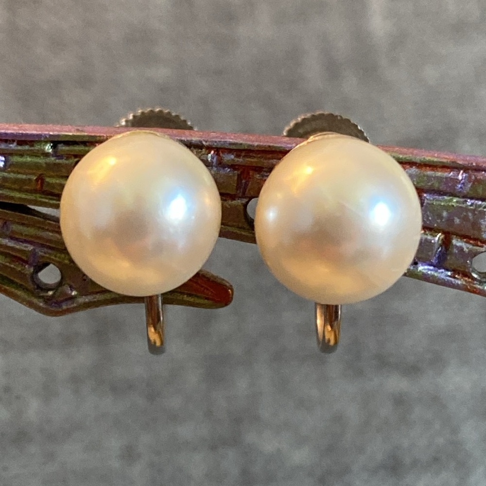 Vintage EVCO Screw-back Pearl Earrings